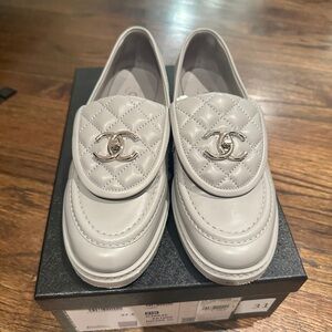 Chanel turn locket Loafers